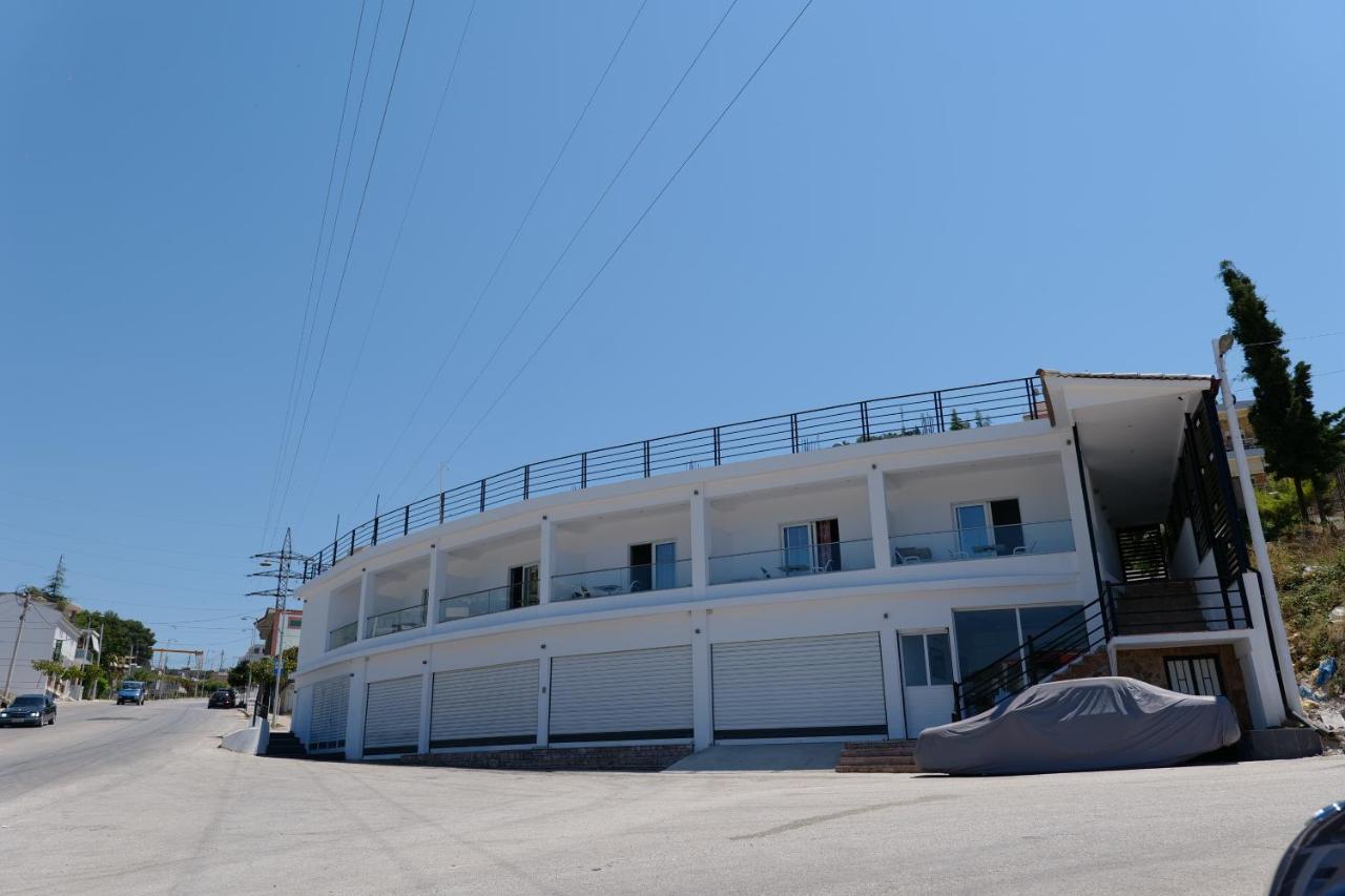 Lumi Hotel Sarandë Exteriör bild