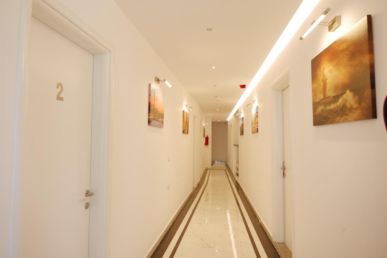 Lumi Hotel Sarandë Exteriör bild