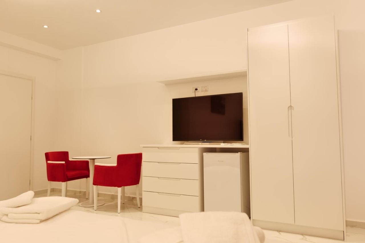 Lumi Hotel Sarandë Exteriör bild