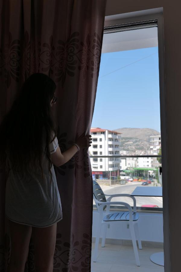 Lumi Hotel Sarandë Exteriör bild