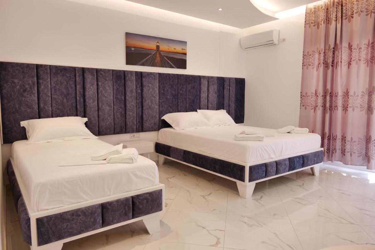 Lumi Hotel Sarandë Exteriör bild