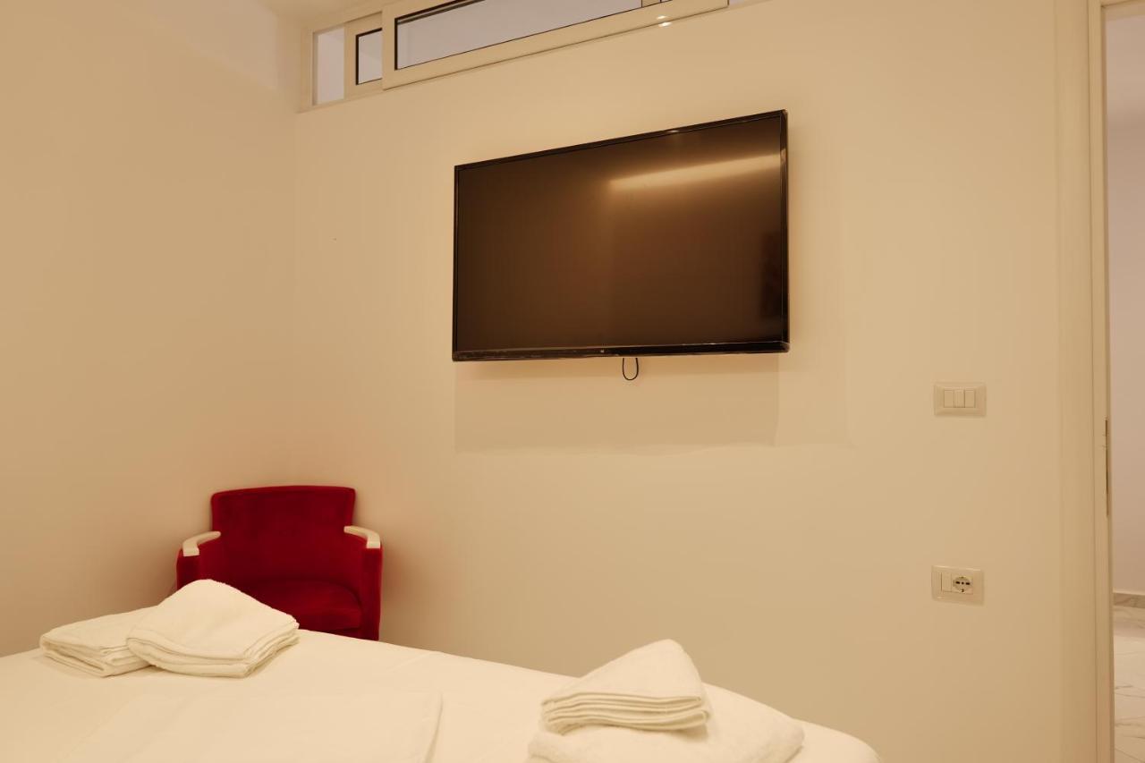 Lumi Hotel Sarandë Exteriör bild