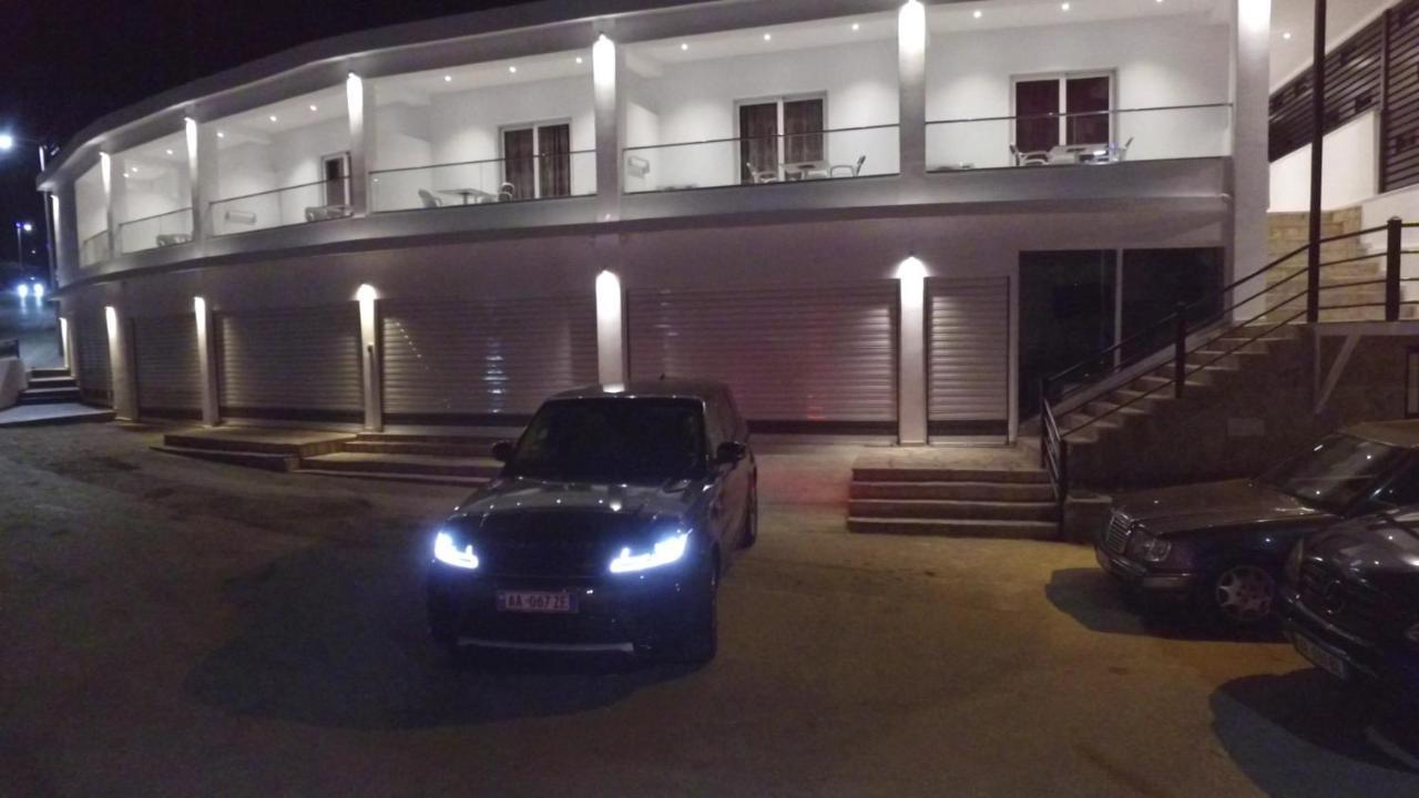 Lumi Hotel Sarandë Exteriör bild